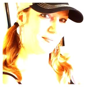 Meet your Posher, Eva